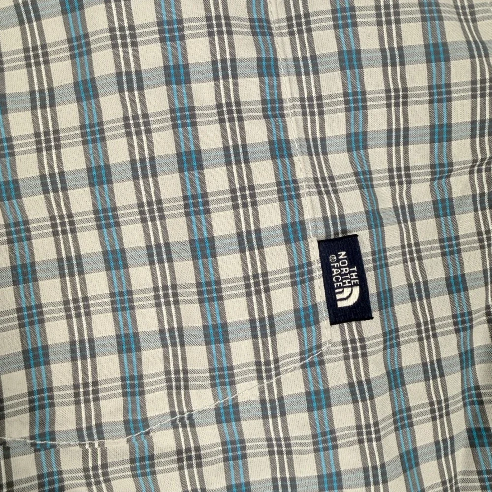 The North Face Mens XXL Grey Blue Plaid Long Sleeve Mesh Lined Hiking Shirt